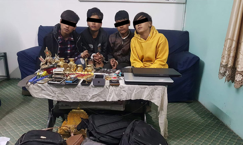 चोरी गरिएका विभिन्न सामान सहित ४ जना पक्राउ