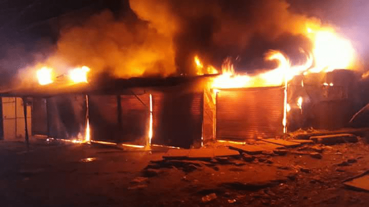 इटहरीमा  आगलागी हुँदा करोडको नोक्सानी