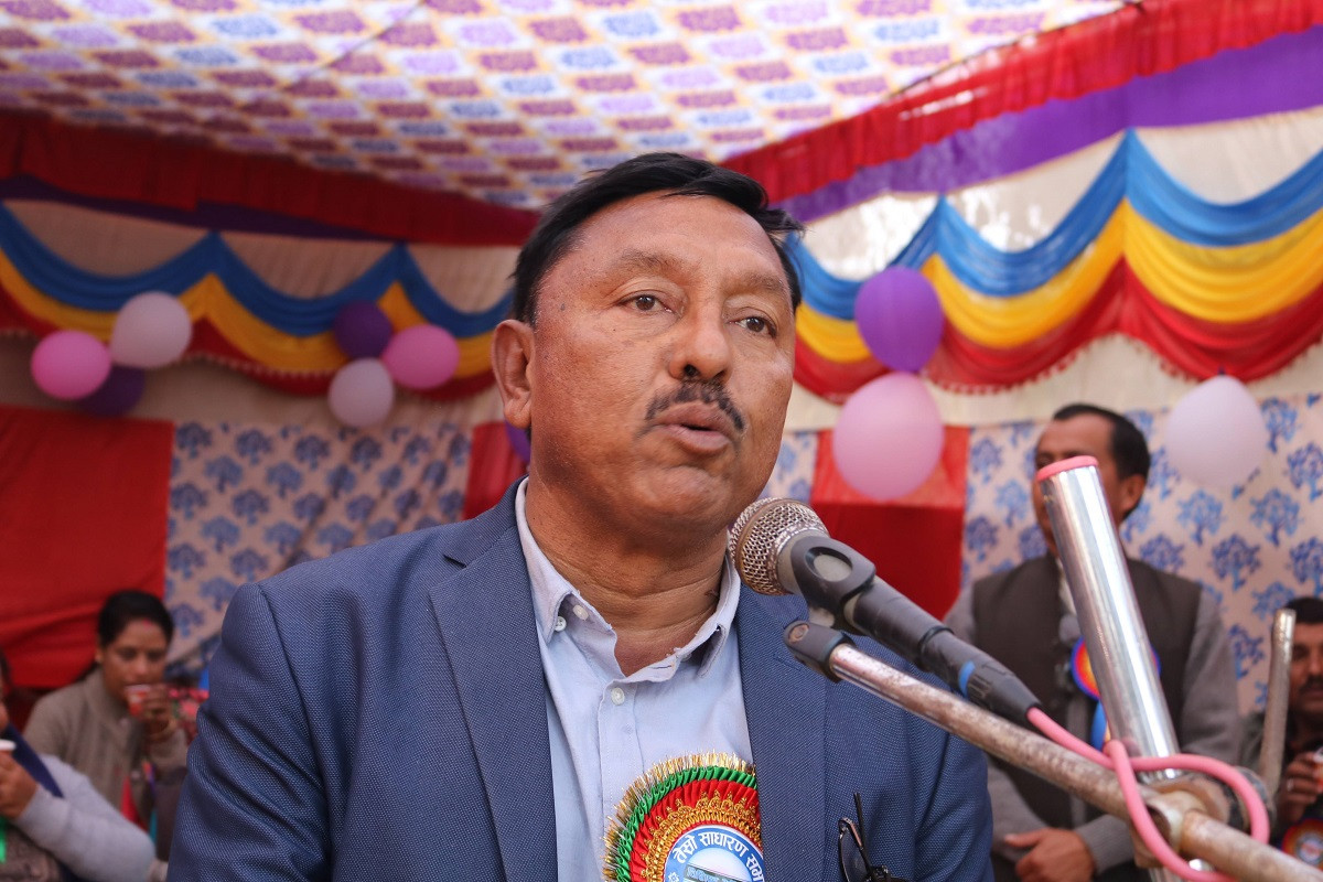 ओली नेतृत्वको बहुमतको सरकार फ्लप भइसकेको छ- कांग्रेस नेता गिरी