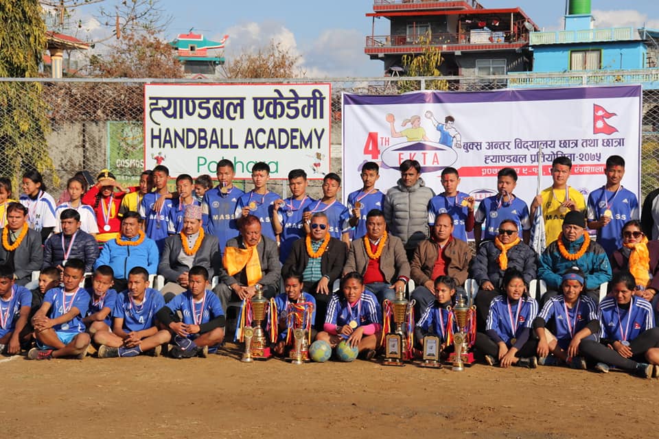 छात्रा तर्फ पोखरा एकेडेमी र छात्र तर्फ माउण्ट अन्नपूर्णलाई उपाधि