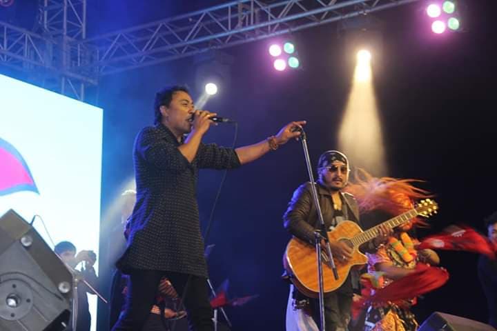 चर्चित गायक दीपक बज्राचार्यको मन मगनमा झुम्यो भक्तपुर