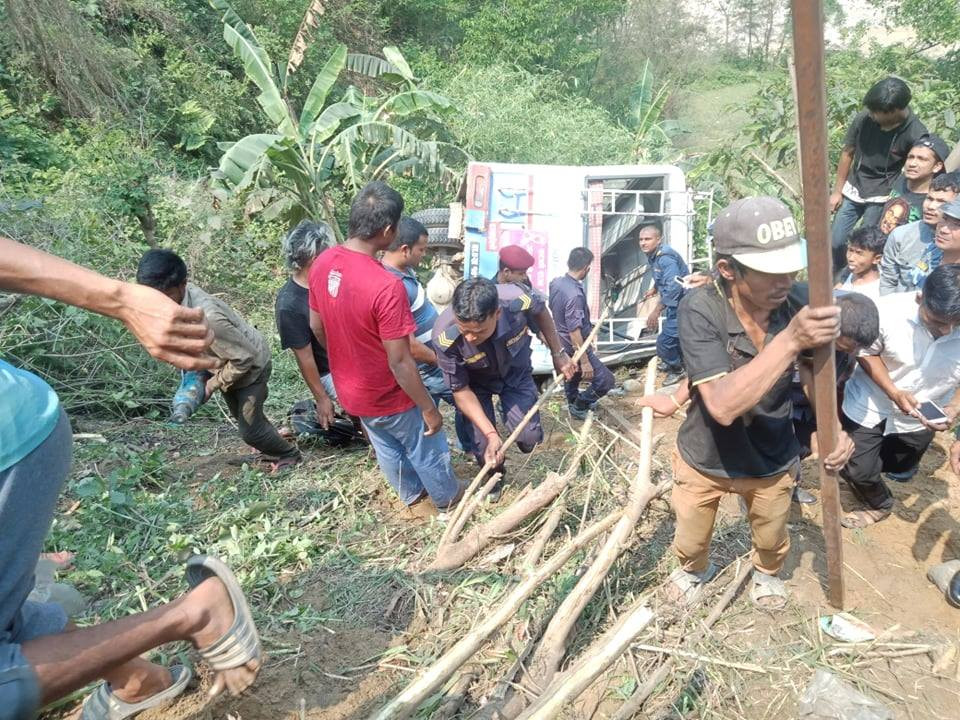 धादिङमा बस दुर्घटना हुँदा  दुई जनाको मृत्यु