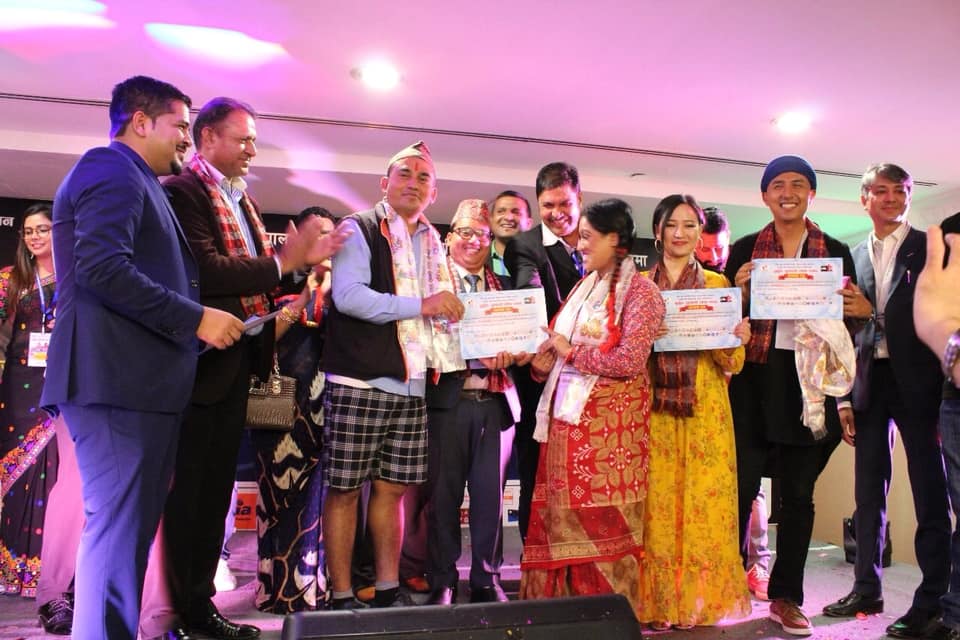 दुबईमा धुर्मुस सुन्तलीले रंगशालाका लागि उठाए २२ लाख