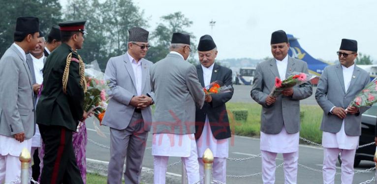 प्रधानमन्त्री ओली मोदीको सपथमा भाग लिन भारत प्रस्थान