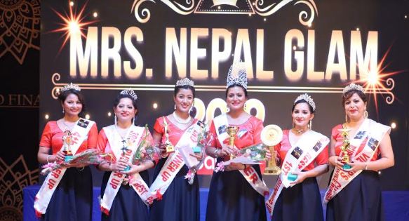 मिनुले लगाइन् मिसेस नेपाल ग्ल्यामको ताज