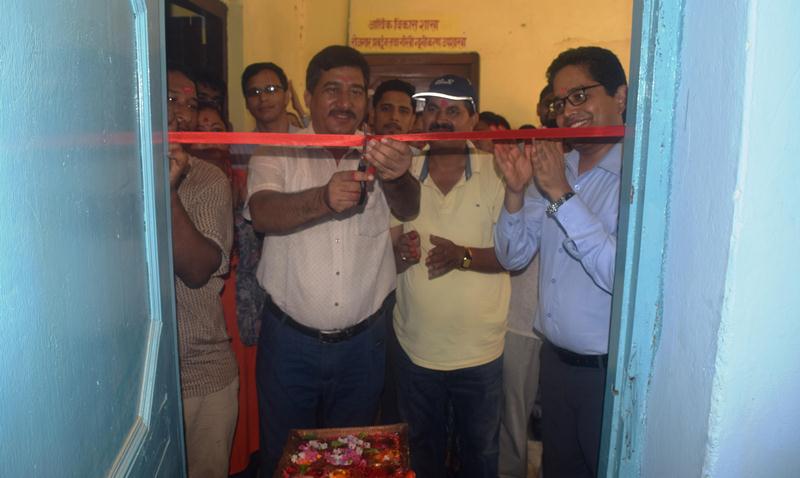 कञ्चन डेभलपमेन्ट बैंकको एक्सटेन्सन काउन्टर भिमदत्त नगरपालिका परिसरभित्र