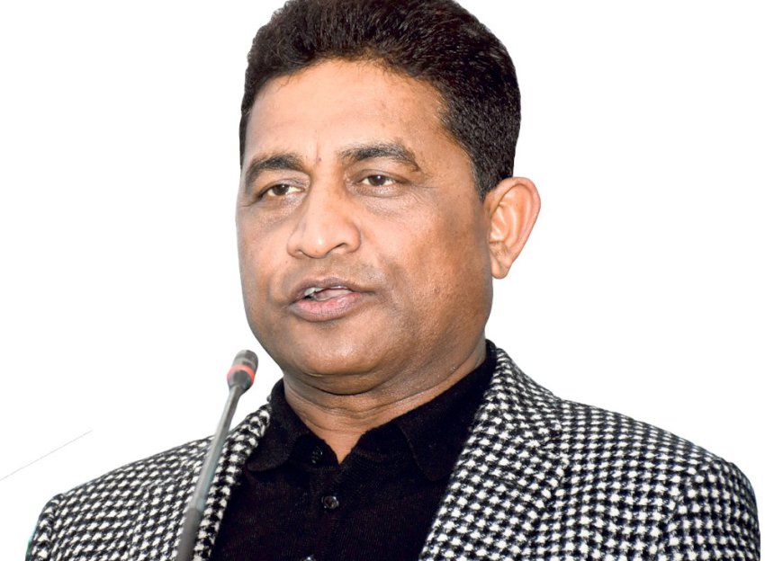सरकारले सुरङ मार्गलाई विशेष प्राथमिकतामा राखेको छ : मन्त्री महासेठ