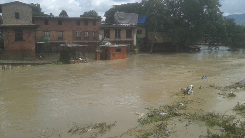 बाढी पहिरोबाट देशभर १७ जनाको मृत्यु