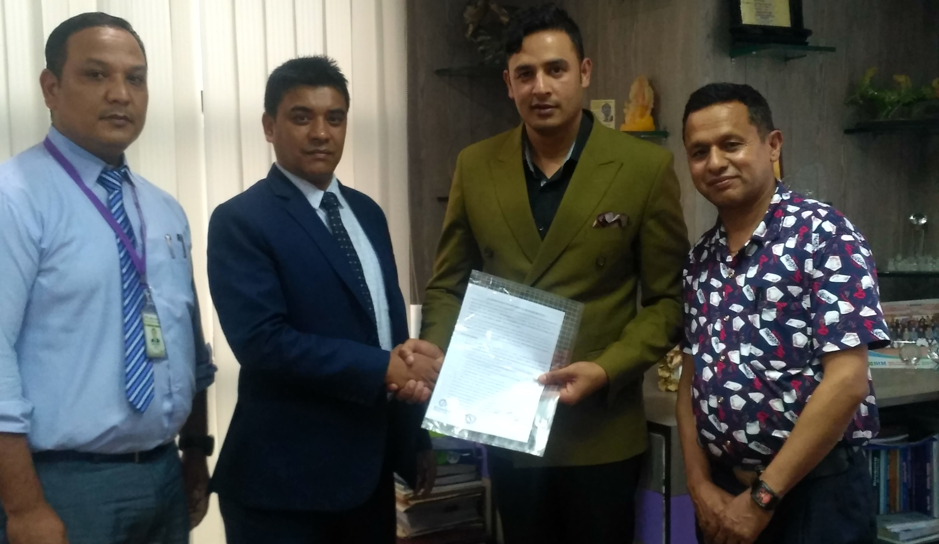 अशोक लेलैण्ड र रिलायन्स फाइनान्सबीच सम्झौता