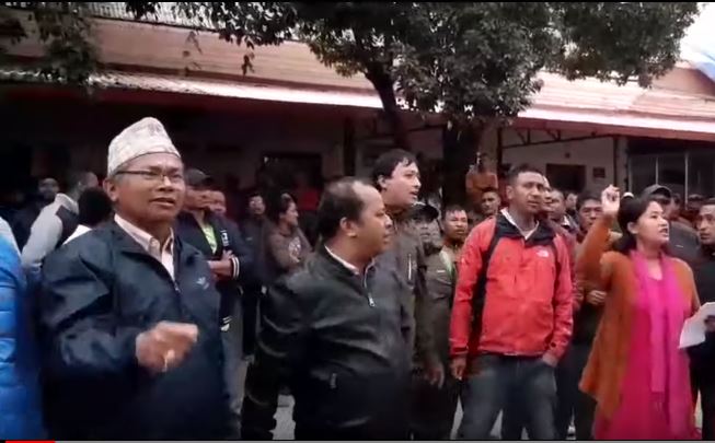 भक्तपुर क्यान्सर अस्पतालमा व्यवस्थापनको विषयलाई लिएर  झडप