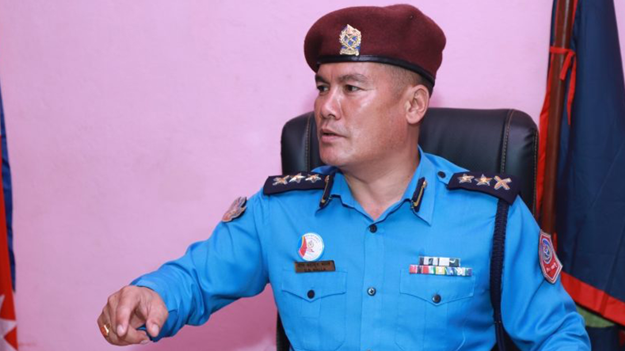 एसपी  दानबहादुर मल्लले  बुझाए चार्ज