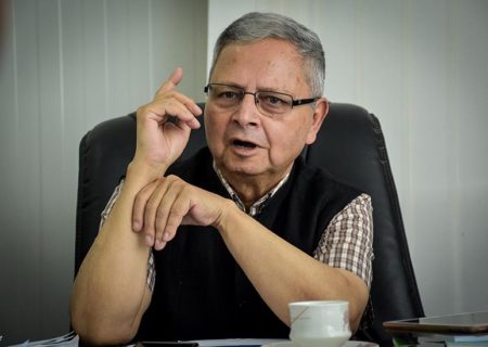 देशमा लोकतन्त्र छ कि छैन भन्ने प्रश्न उठ्‌यो : आयोग अध्यक्ष शर्मा