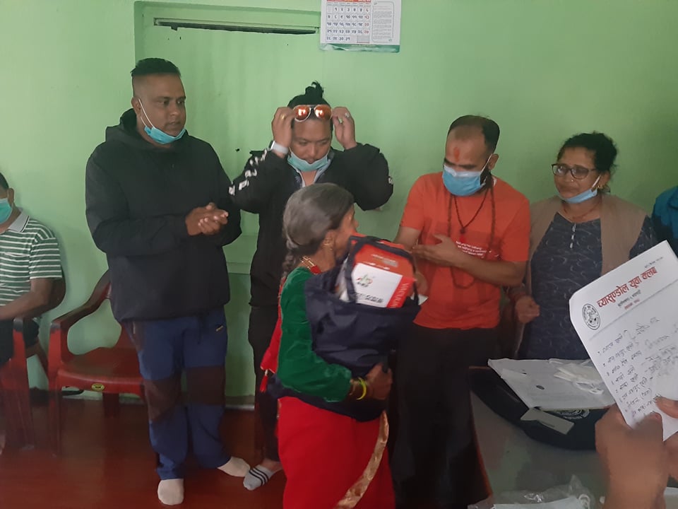 बुनपा ६ ले गर्यो जेष्ठ नागरिकलाई  सम्मान