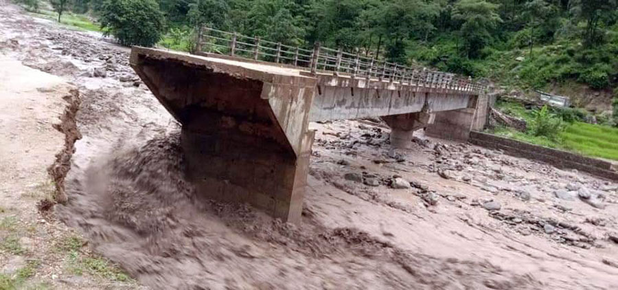 अछाममा बाढीले बस्ती बगाउँदा ४ जनाको मृत्यु, १९ जना बेपत्ता