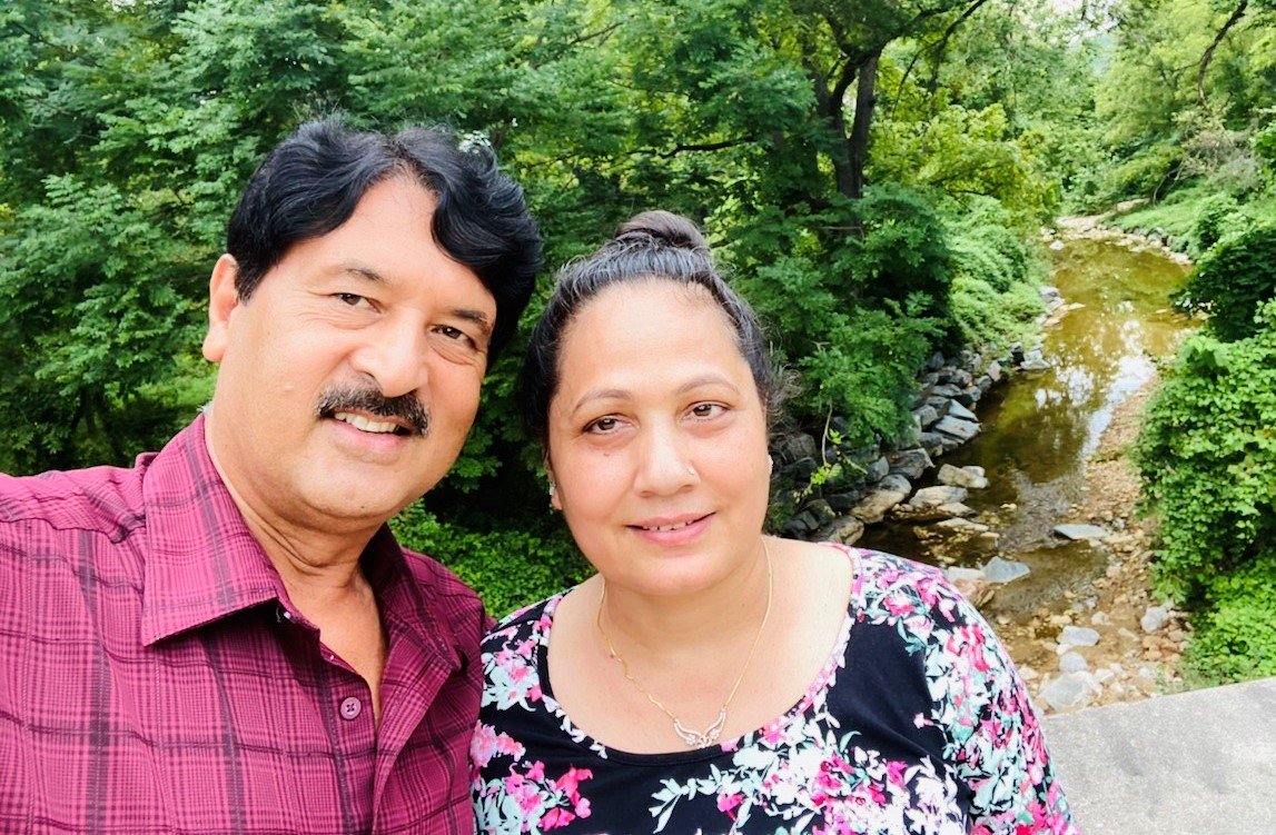 वरिष्ठ लोकगायक  महत दम्पति कोरोनाबाट मुक्त