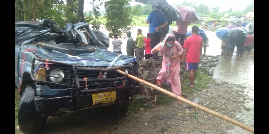 बाढीले विद्युत प्राधिकरण गाडी  बगाउँदा बेपत्ता भएका कार्यालय प्रमुखको शव भेटियो