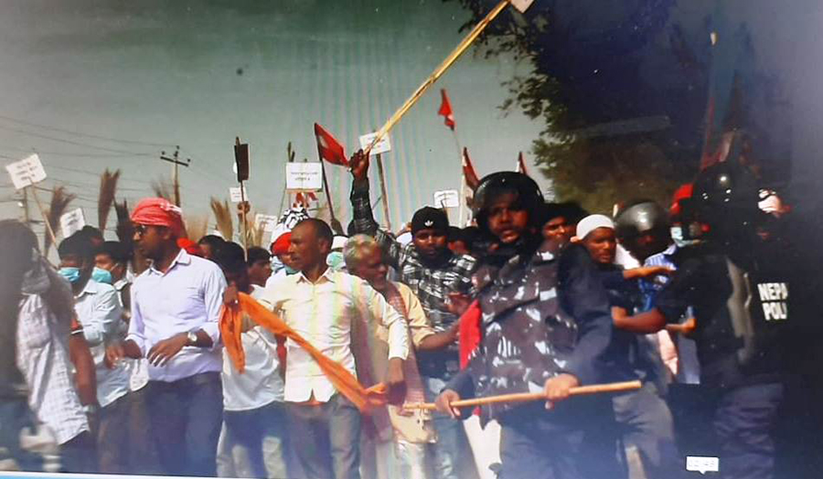 सर्लाहीमा  कांग्रेस कार्यकर्ता र प्रहरीबीच झडप हुँदा  डीएसपीसहित ४० बढी घाइते
