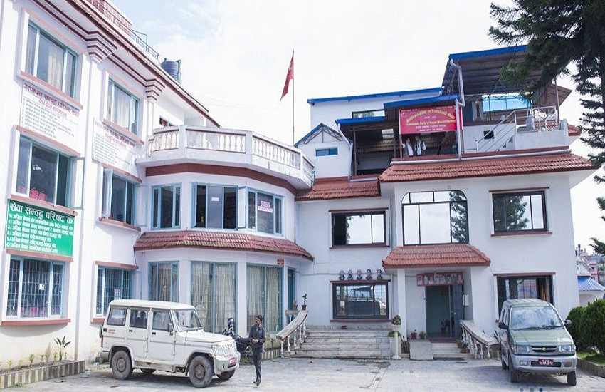 पेरिसडाँडामा प्रचण्ड–माधव समूहको स्थायी कमिटी बैठक