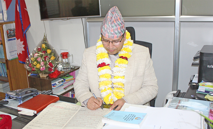 सर्वोच्च अदालतका मुख्य रजिष्ट्रारमा कुँवर र रजिष्ट्रारमा पौडेल नियुक्त