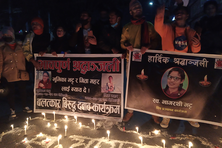 माइतीघरमा  बैतडीको भागरथी भट्टलाई न्याय माग्दै  दीप प्रज्वलन