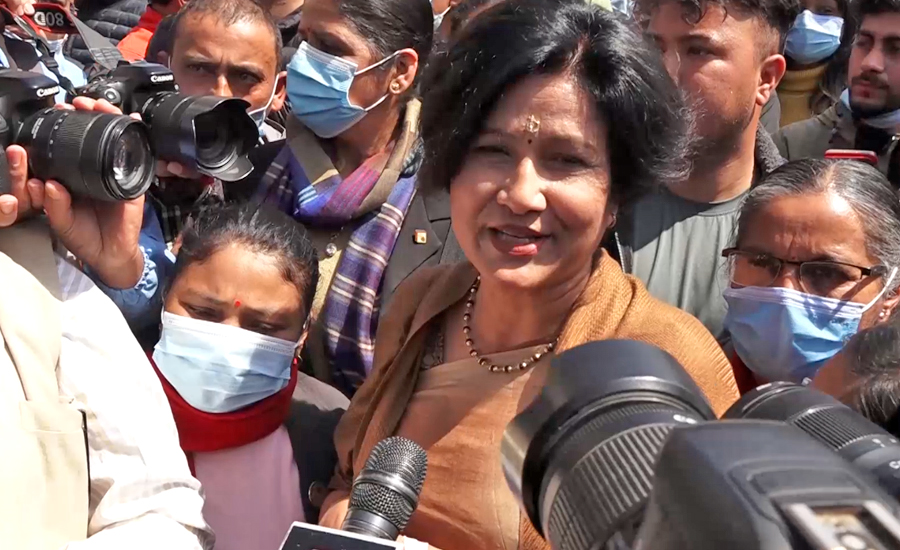 कोमल वलीले गरिन पूर्वमन्त्री पन्तविरुद्ध  गाली बेइज्जतीसम्बन्धी मुद्दा दर्ता