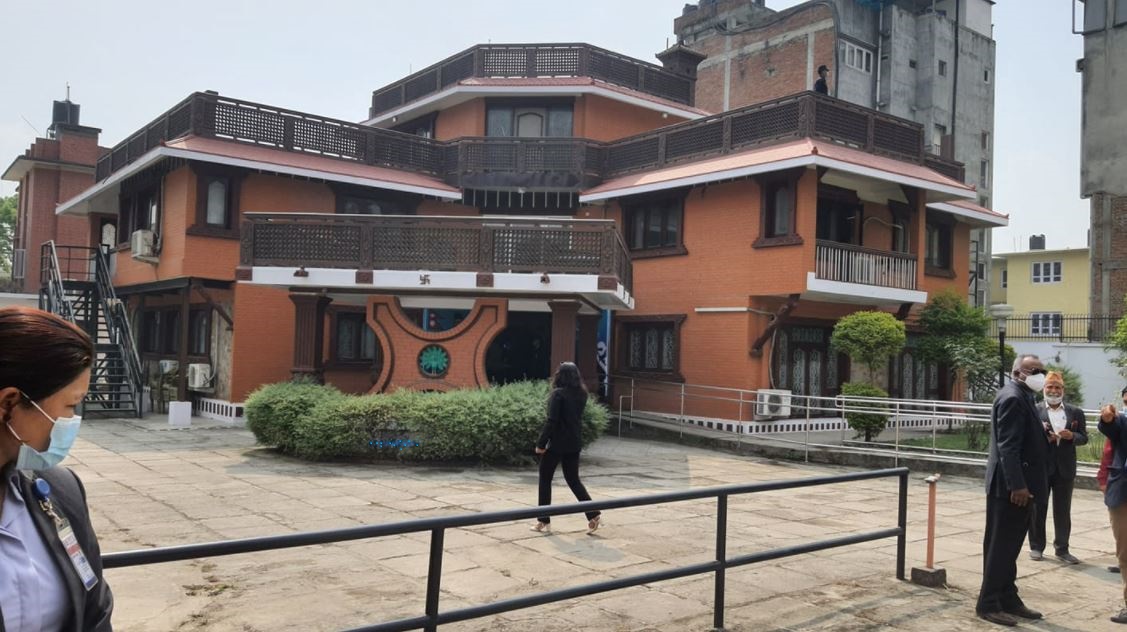 अब  एमालेको केन्द्रीय पार्टी कार्यालय थापाथलीमा रहने