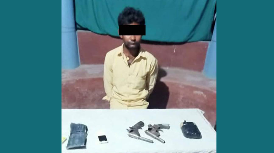 भारतीय नागरिक  कटुवा पेस्तोल र दुई राउण्ड गोलीसहित पक्राउ