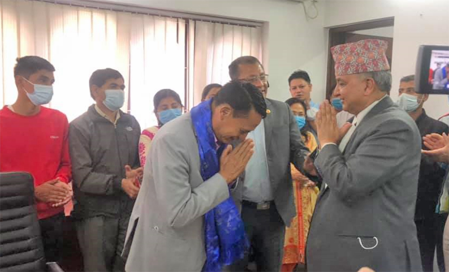 एमाले कार्यालय सचिवको जिम्मेवारी  शेरबहादुर तामाङले सम्हाले