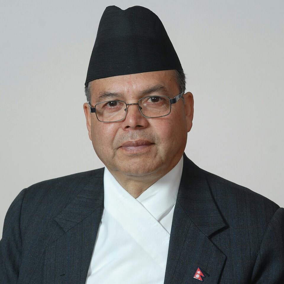 पूर्व प्रधानमन्त्री  खनाल अस्पताल भर्ना
