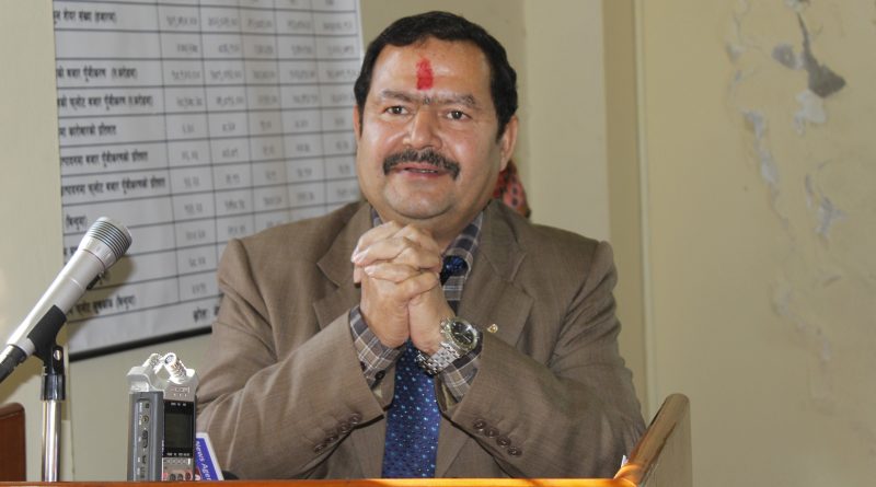 अर्थ मन्त्रालयले सोध्यो बोर्डका अध्यक्ष भीष्म ढुंगानालाई स्पष्टीकरण