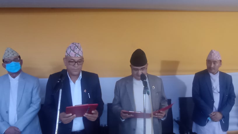प्रदेश १ का नवनियुक्त पाँच मन्त्रीले लिए सपथ