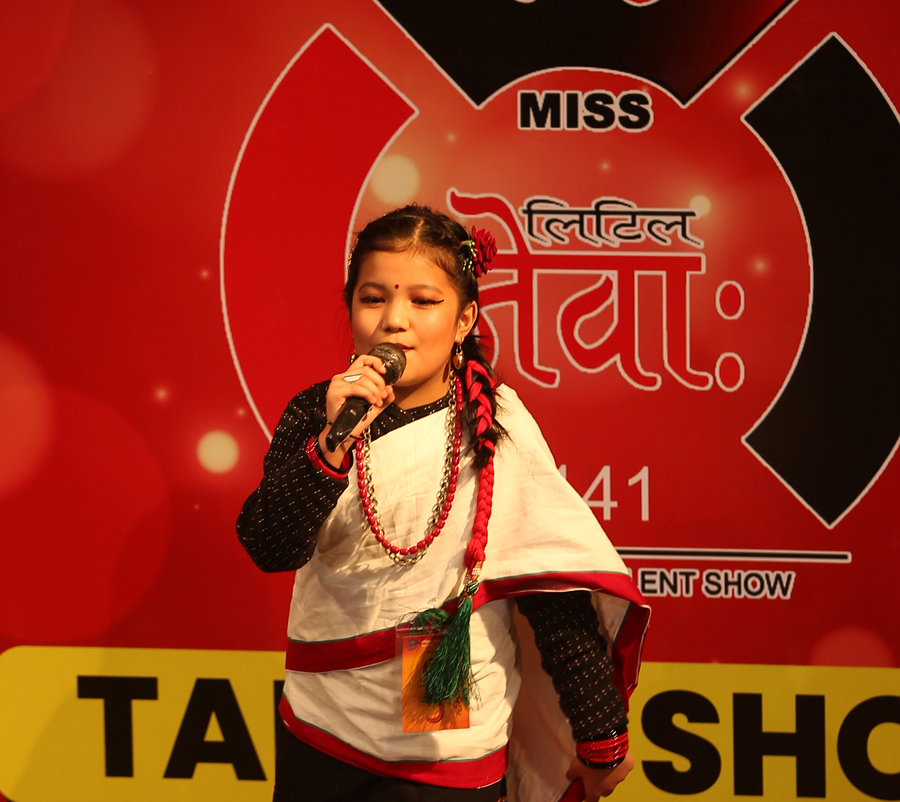 मिस लिटिल नेवा नेपाल ११४१ मा सहभागीले देखाए प्रतिभा