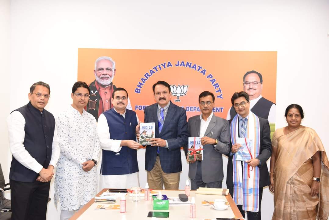 भारत भ्रमणमा रहेको कांग्रेस टोली र भाजपा महासचिव अरुण शिंह विच भेटवार्ता