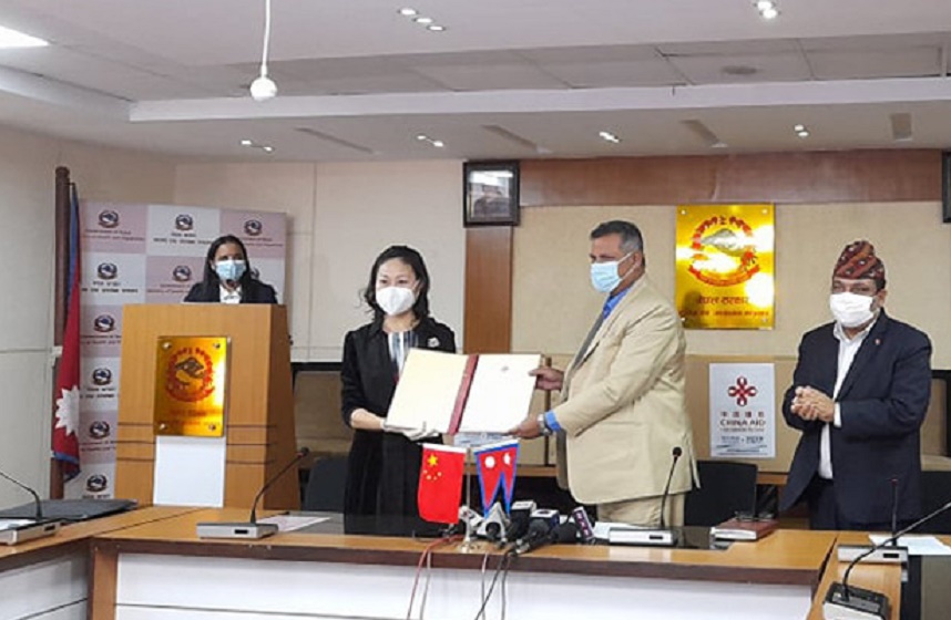 चीनले दियो नेपाललाई  कोभिडविरूद्धको  थप १६ लाख डोज