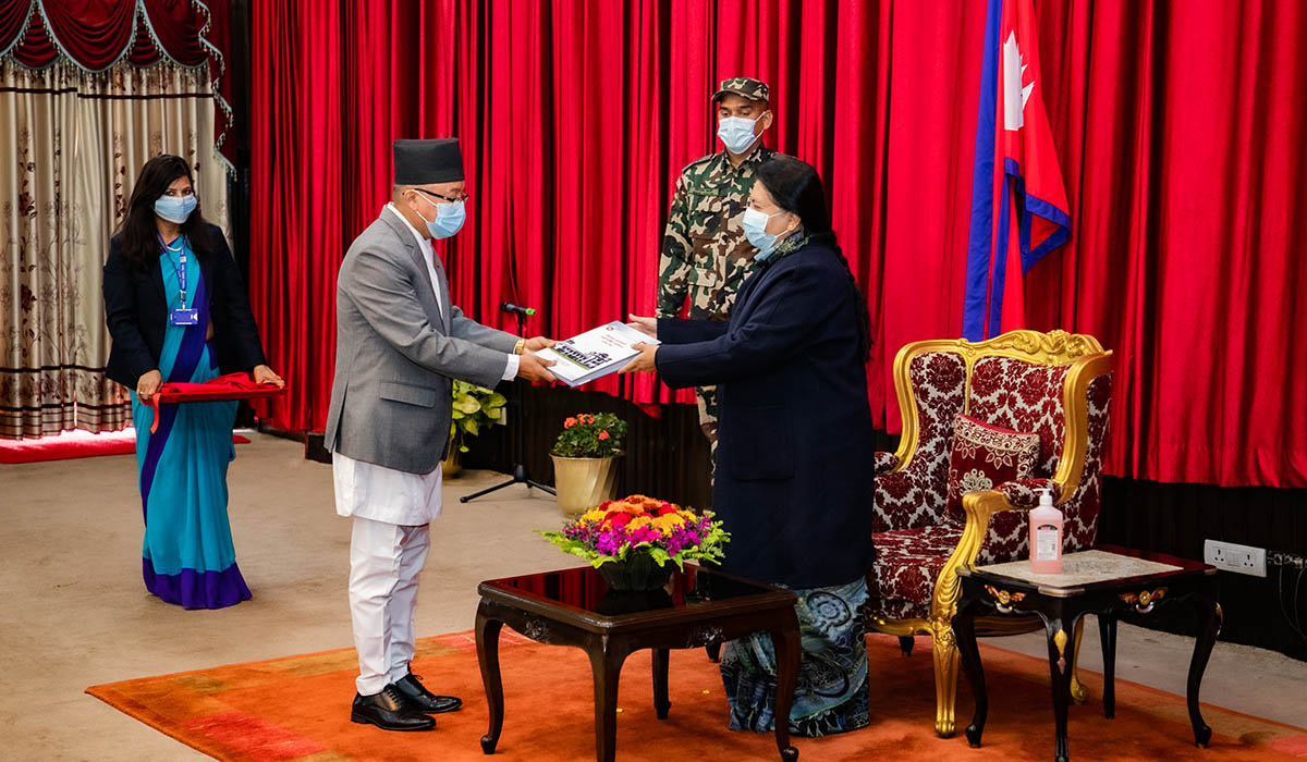 निर्वाचन आयोगले वार्षिक प्रतिवेदन र राष्ट्रिय सभाको परिणाम राष्ट्रपतिलाई बुझायो