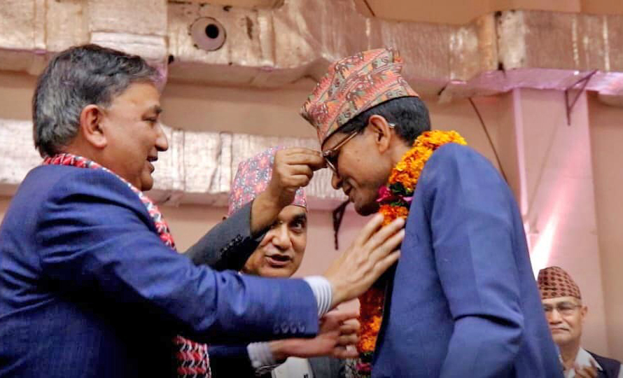 माओवादी केन्द्रका नेता विष्ट एमाले प्रवेश