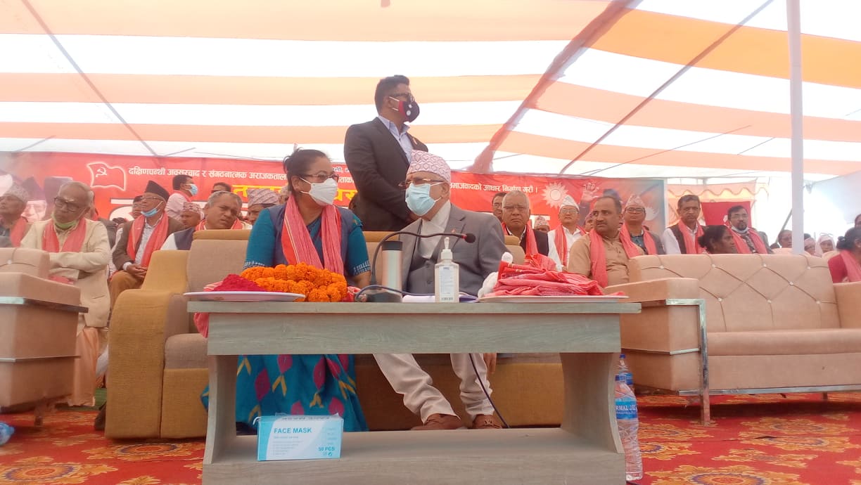 रंगेली नगरपालिकाका मेयर र उपमेयर  एमालेमा प्रवेश