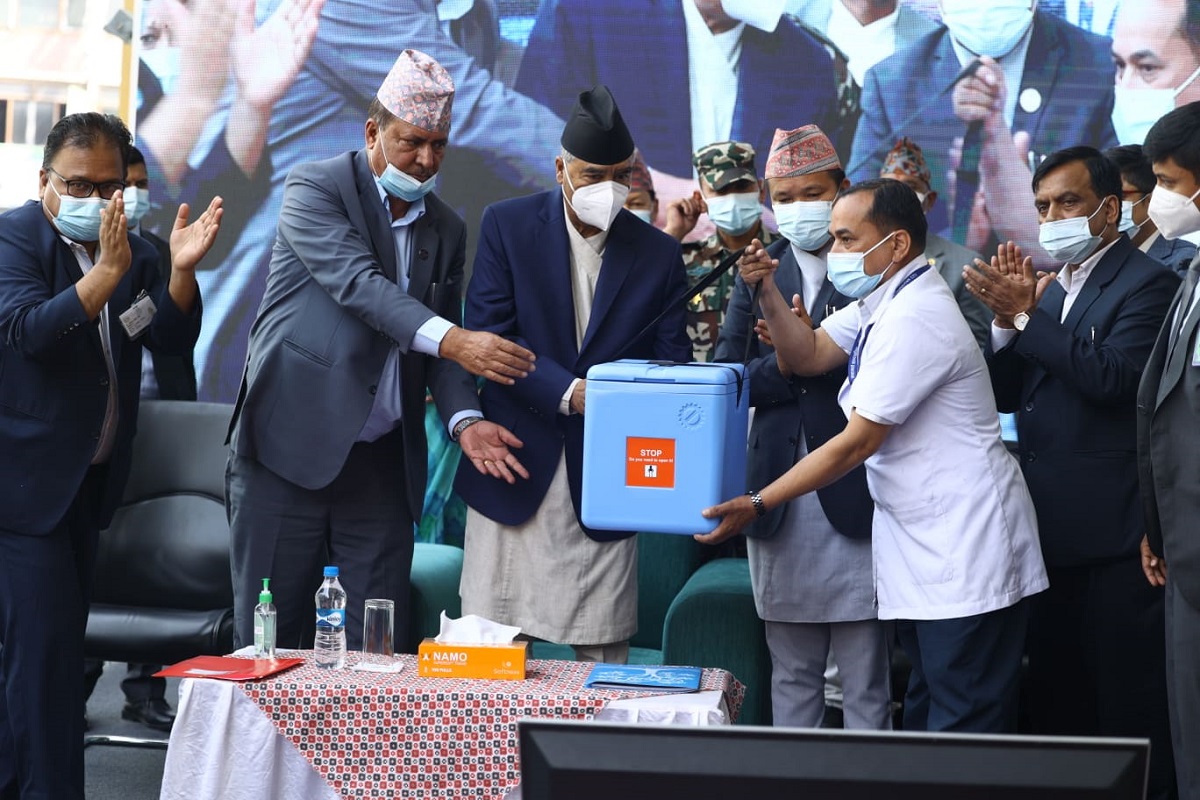 टाइफाइडविरूद्ध खोप अभियानको प्रधानमन्त्रीद्धारा शुभारम्भ