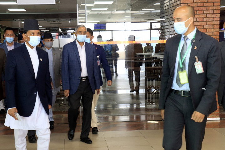प्रधानमन्त्री देउवा स्वदेश फिर्ता