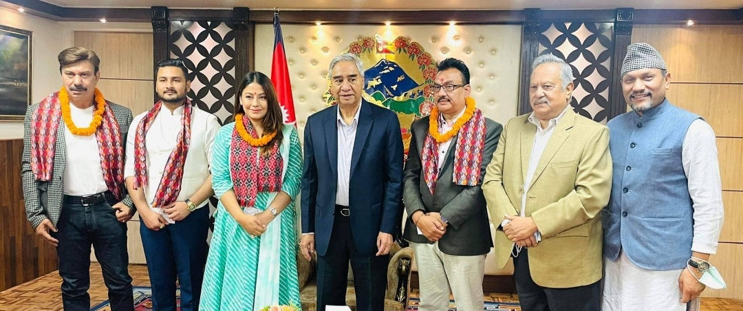 निर शाहको पहलमा भुवन.श्वेता र रविन्द्र कांग्रेस प्रवेश