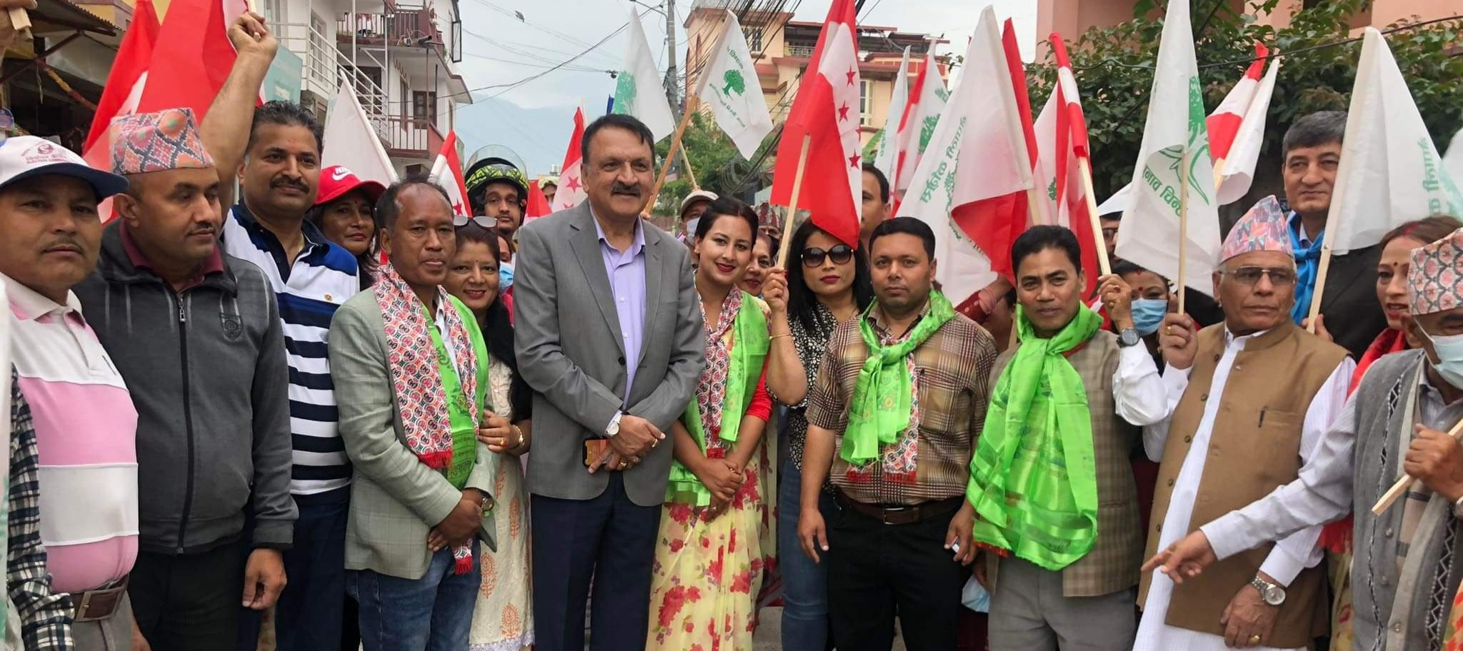 कांग्रेस प्रवक्ता डा. महत टोखा नगर पालिकाको घरदैलोमा