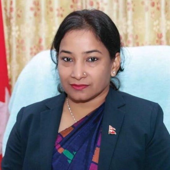 जाउलाखेलमा रेनु दाहाल सवार गाडी दुर्घटना