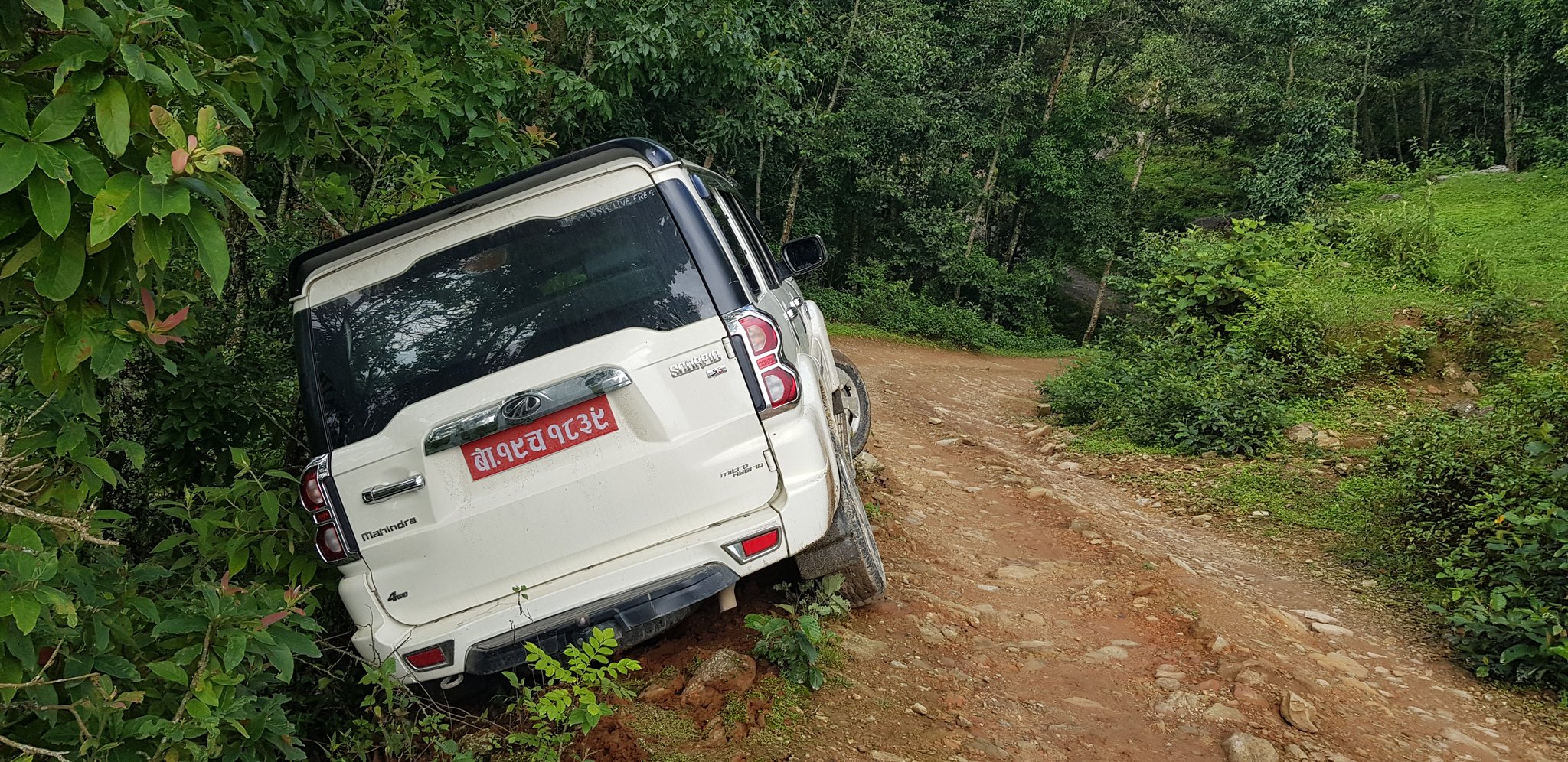 कांग्रेस उप – सभापति गुरुङ्ग ठूलो दुर्घटनावाट जोगिए