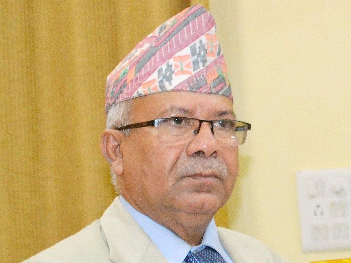 माधव नेपाल भन्छन : उठेर दुई कदम हिड्न नसक्नेले पनि टिकट मागेका छन, नदिए फेन्ट होलान भन्ने डर !