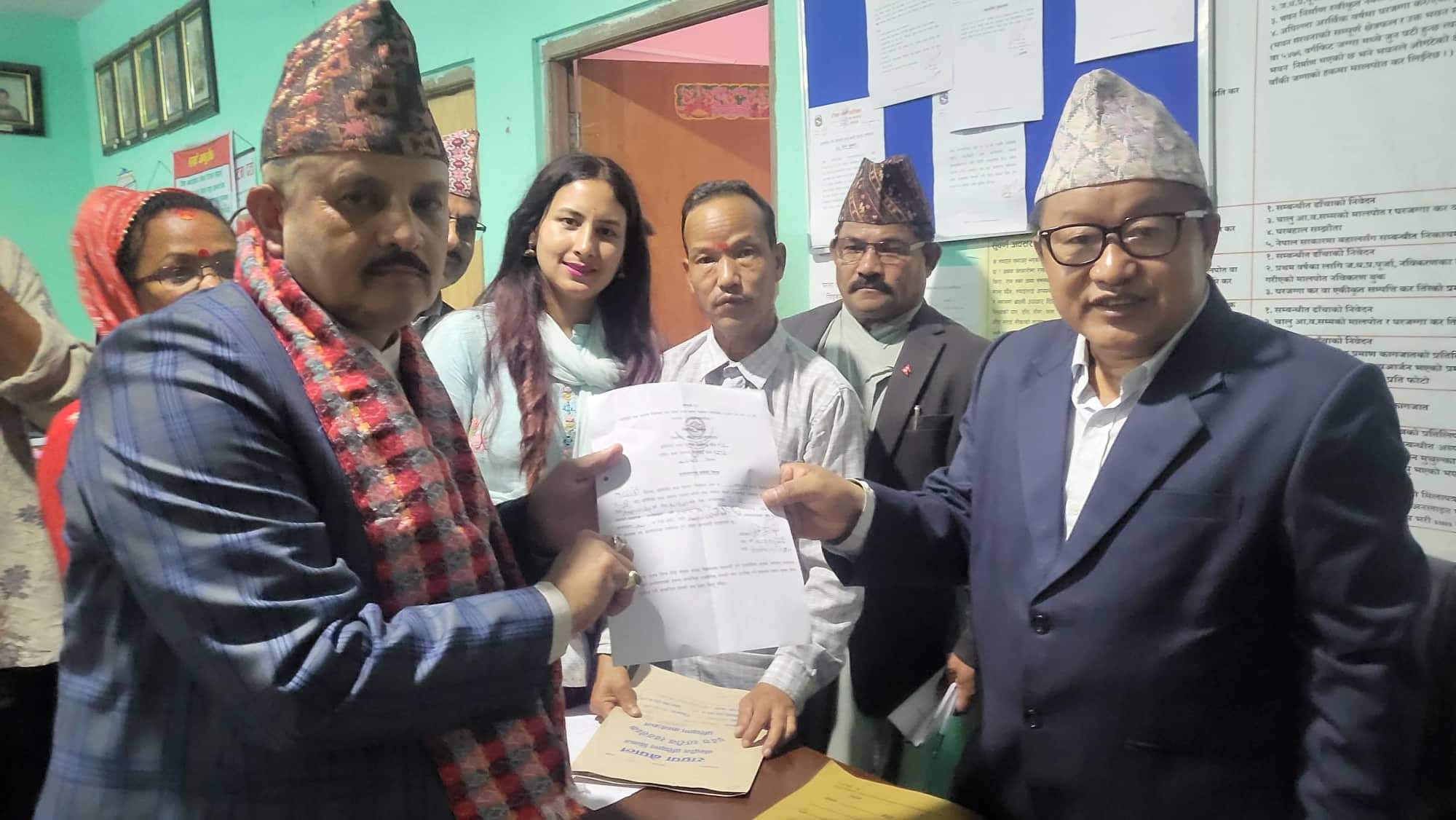 सुदुरपश्चिम देखी पूर्वसम्म : उत्सवमय बन्यो उम्मेदवारी दर्ता (तस्वीरहरु)