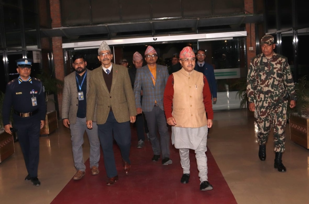 अन्तर्राष्ट्रिय शान्ति स्थापनासम्बन्धी सम्मेलनमा भाग लिन उपप्रधानमन्त्री खड्का घाना प्रस्थान