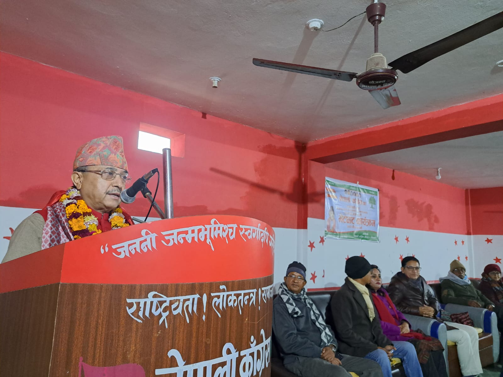 सरकारले जनताको शिर झुकाउने गरी कुनै काम गरेको छैन : उपसभापति खड्का