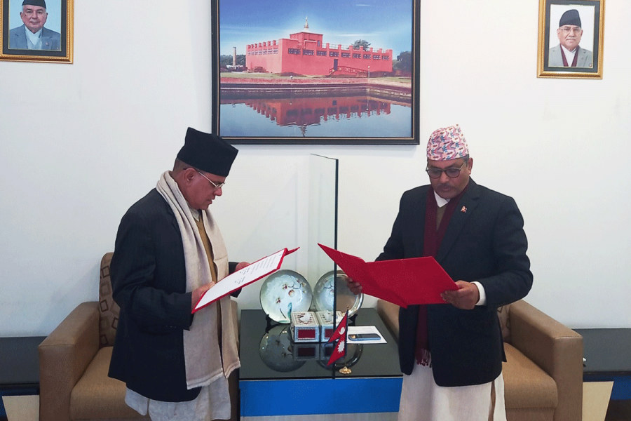 राष्ट्रिय वाणिज्य बैंकका नव नियुक्त अध्यक्ष दिलीपकुमार ढुङ्गानाले लिए सपथ