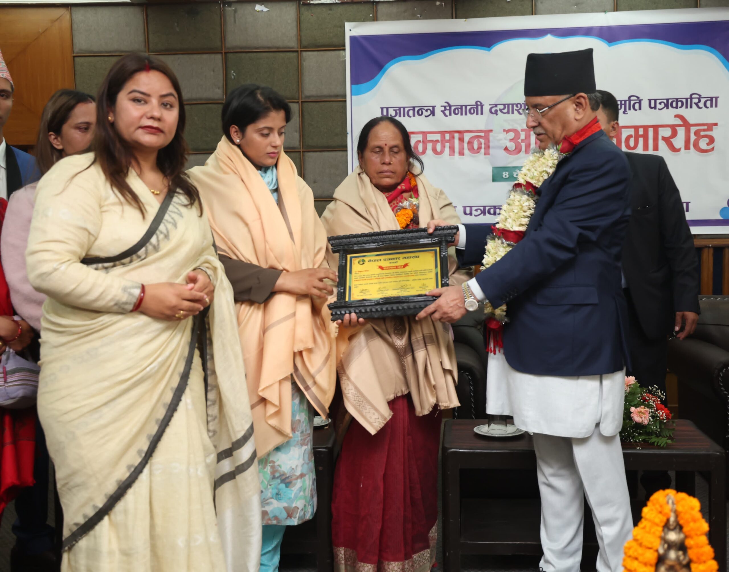 मिडियालाई राष्ट्रिय सेवामूलक उद्योगसरह मान्यता प्रदान गरिन्छ : प्रधानमन्त्री 