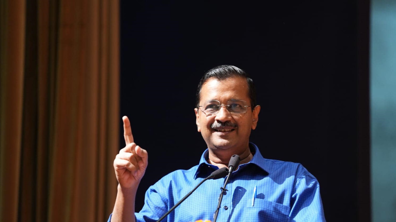 दिल्लीका मुख्यमन्त्री अरबिन्द केजरीवाल पक्राउ